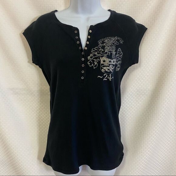 One World Fashion tshirt with embroidery style print - Picture 1 of 5